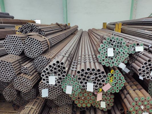 ASME 炭鋼熱巻き管 工場駅のシームレスボイラーチューブ