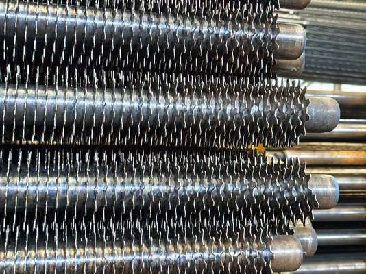 熱を散らすため,ステンレス鋼のボイラーフィンチューブ