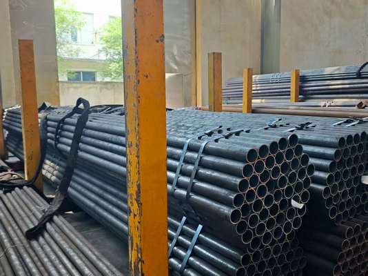 シームレスボイラーチューブ ASTM A106 炭素鋼 1.2-20mm 厚さ