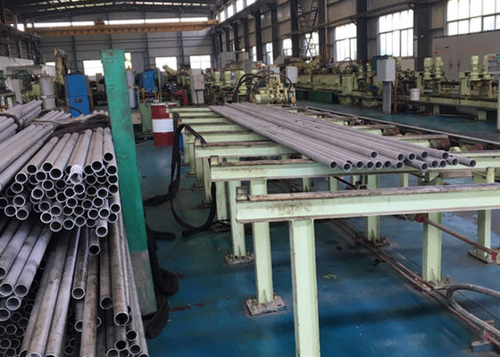 A213 Tp321の継ぎ目が無いステンレス製の管は/25*2*9000mm Ssのボイラー管をアニールしました