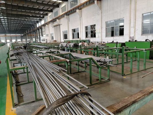 Astm A335 P5 P9の合金のCSの炭素鋼の溶接された管の大きい小さいですか直径