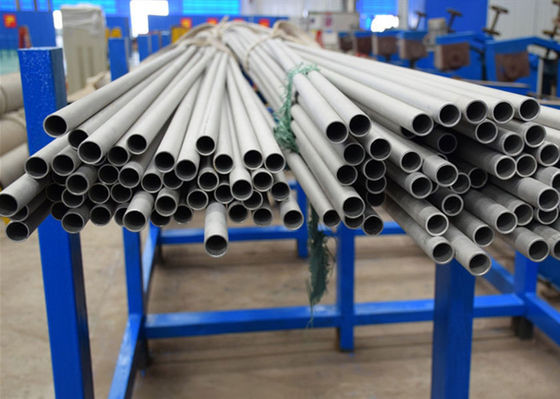 ASTM A 333 A333 Gr6の標準的な低温の継ぎ目が無いボイラー管