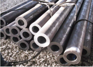 ASME SA213 T22の継ぎ目が無いボイラー管の耐熱性プラスチック帽子の端